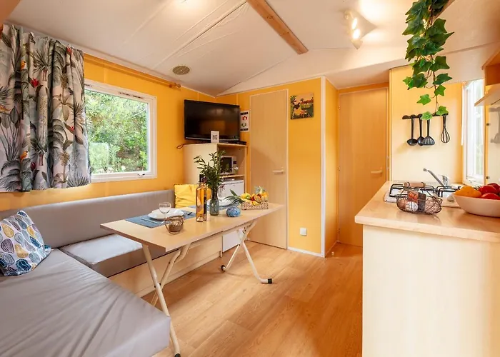 Casa vacanze L'estrellus, Mobil-home Climatisé Au Cœur Du Vignoble à Quelques Mètres De La *