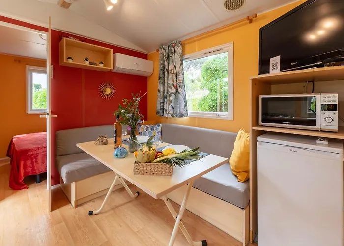 L'estrellus, Mobil-home Climatisé Au Cœur Du Vignoble à Quelques Mètres De La